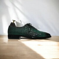 Handmade Men's Sea Green Whole Cut Alligator Texture Oxford Shoes